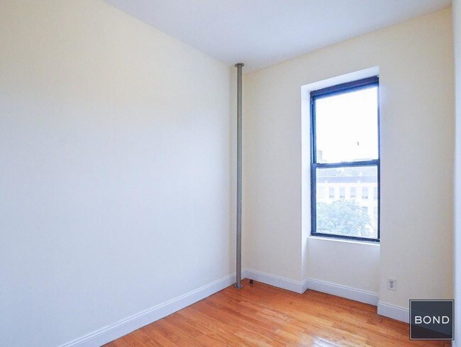 Foto del edificio - 3 bedroom in NEW YORK TN 10027