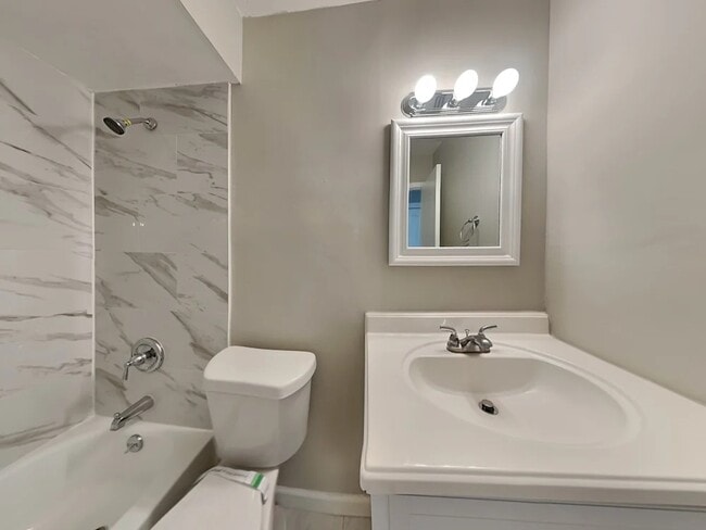 Foto del edificio - 6204 Frost Dr