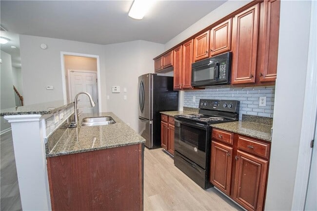 Building Photo - 2867 Ridgeview Dr