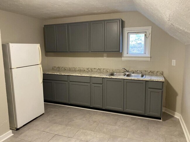 Building Photo - 7124 Clark Avenue #Up