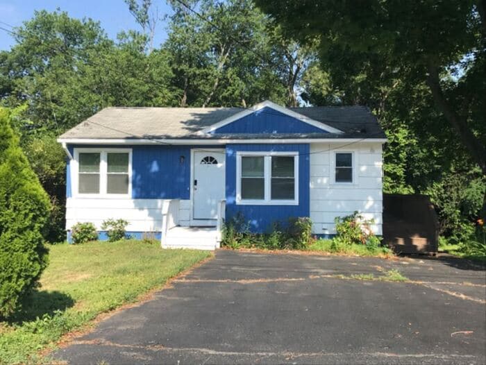 15 Broad St, Danbury, CT 06810 House for Rent in Danbury, CT