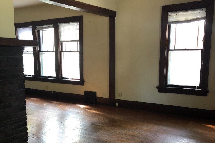 Primary Photo - 317 S Orchard St