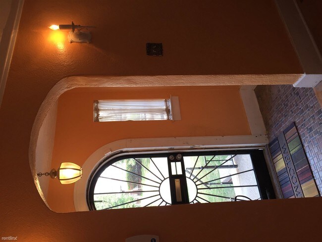 Foto del edificio - 16831 Lawton St