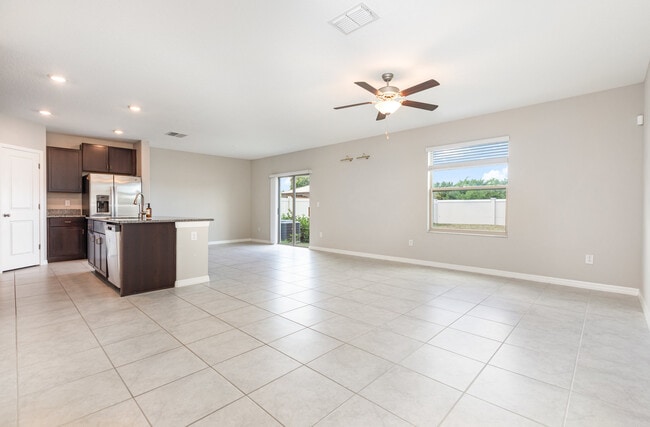 Building Photo - 6986 King Creek Dr