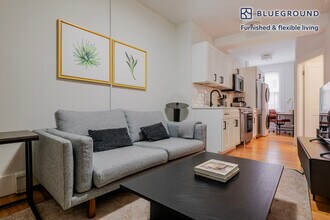 Building Photo - 152 Salem St