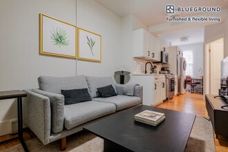 Building Photo - 152 Salem St