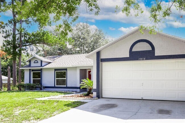 Building Photo - 10818 Siena Dr