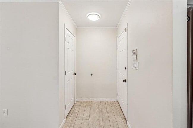 Building Photo - 434 McGill Pl NE