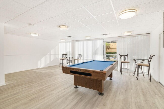 Foto del edificio - 3475 S Ocean Blvd