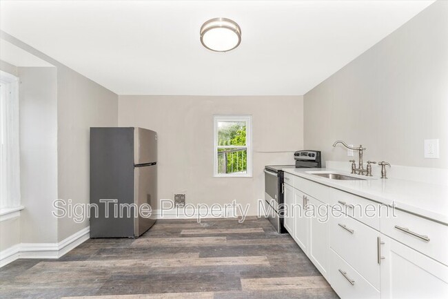 Building Photo - 267 S Prospect St