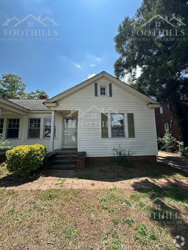 Building Photo - 611 Bonham Ct