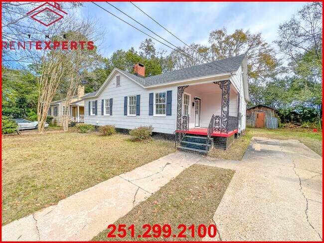 Building Photo - 901 E Victory Dr