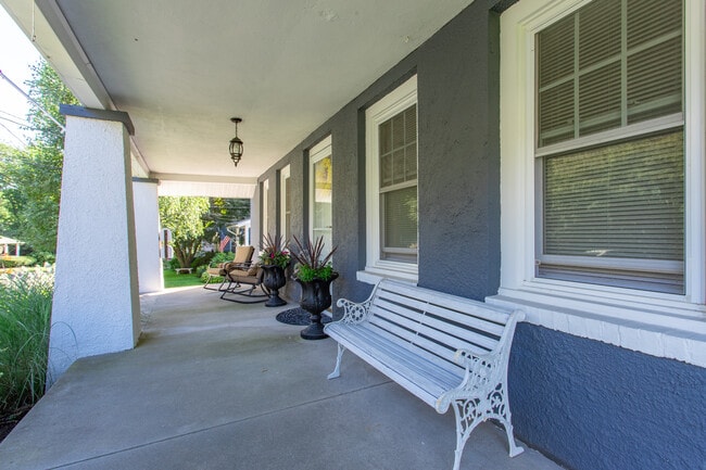 Building Photo - 30 Sterling Ct