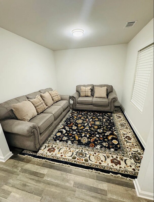 Foto del edificio - 126 Evonshire Blvd