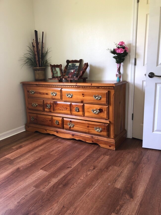 Foto del edificio - 384 Avenue N