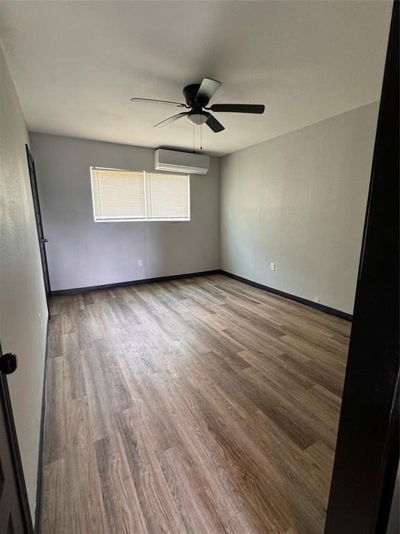 Building Photo - 7210 Dahlia St