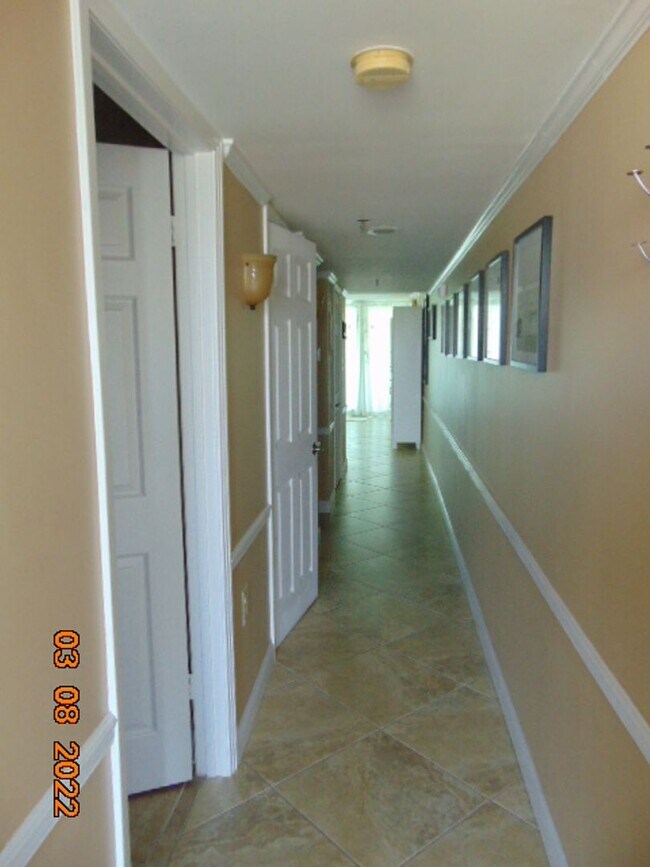 Foto del edificio - 1bed/1.5 Bath Beachfront Condo