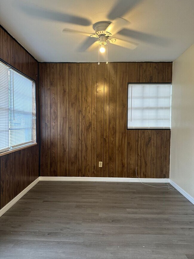 Foto del edificio - 3408 E Lambright St