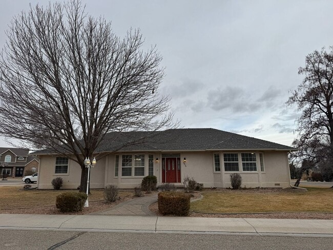 Spacious Single-Level Home in the Redlands w/ Private Yard & Thoughtful Layout!!! - Spacious Single-Level Home in the Redlands w/ Private Yard & Thoughtful Layout!!!