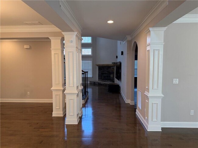 Building Photo - 5670 Bridleton Crossing