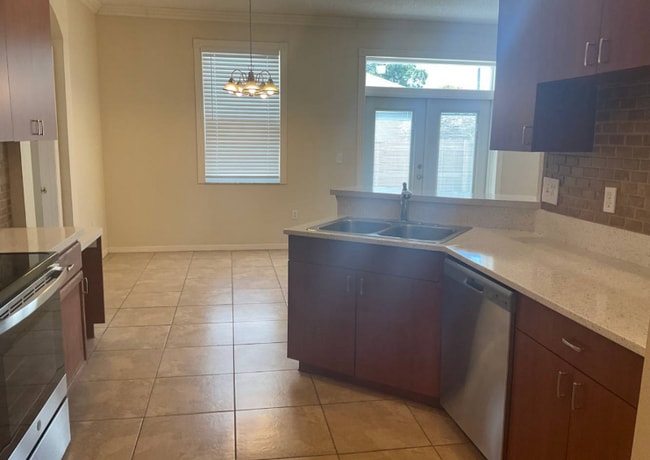 Building Photo - 635 Heather Glen Loop