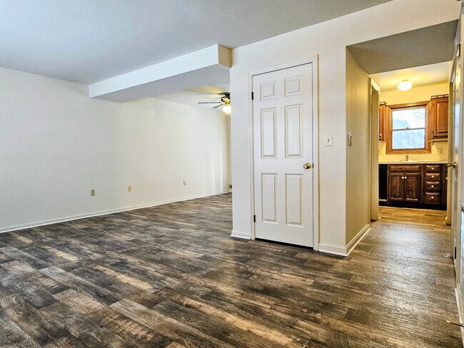 Foto del edificio - 11 Oriole Dr