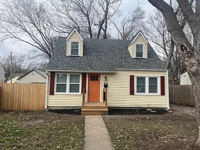 Primary Photo - 7736 Oak St