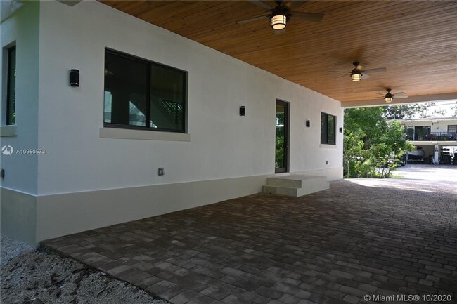 Building Photo - 14 Coral Dr