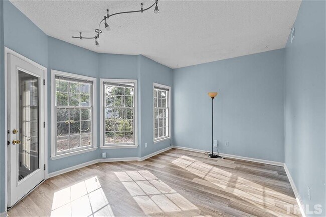 Building Photo - 5212 Blakeley Ln