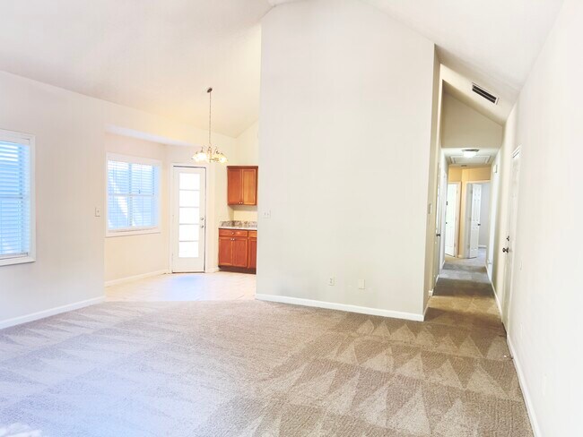 Foto del edificio - 3694 Sapphire Ct