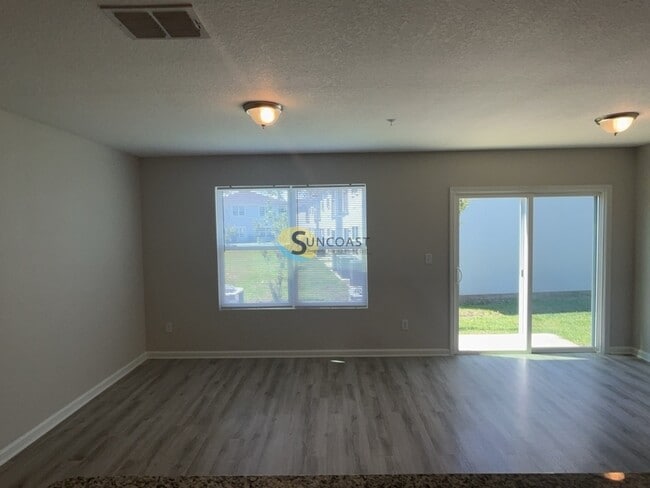 Building Photo - 9205 Western Way