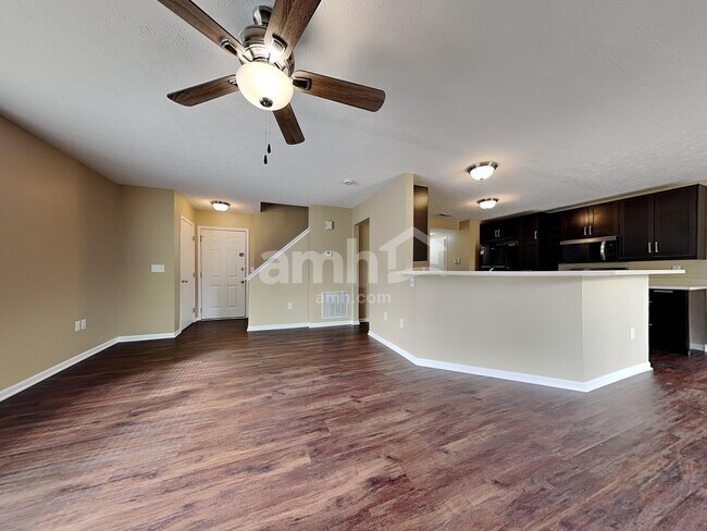 Foto del edificio - 7730 Hillsdowne Cir