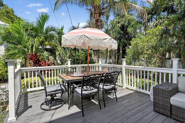 Building Photo - 235 10TH Ave