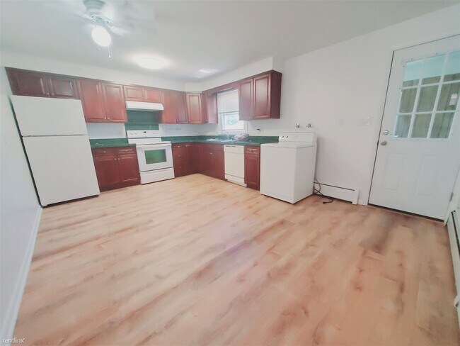 Foto del edificio - 2 br, 1 bath Condo - 36 Burwood Ave Unit B