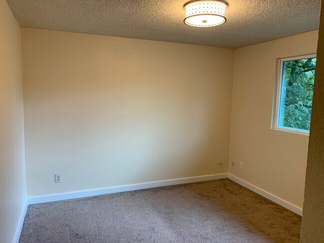Bedroom 2 - 923 Marie Pl