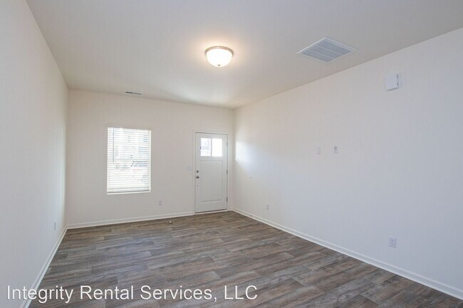 Building Photo - 3 br, 2.5 bath House - 7030 Duncan Acres D...