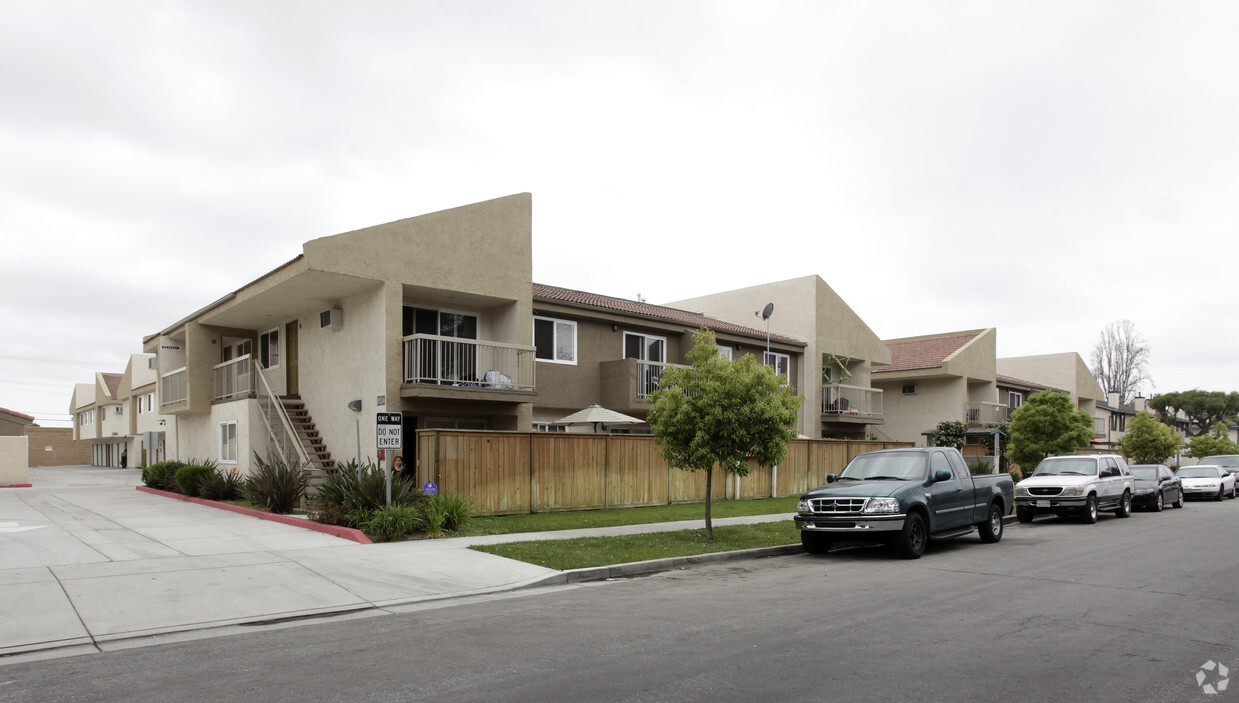 Foto del edificio - Park Larson Condominiums