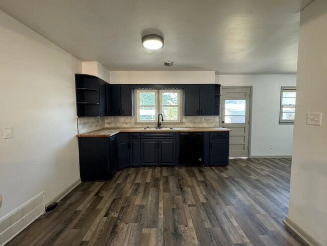 Foto del edificio - 1231 Shelden St