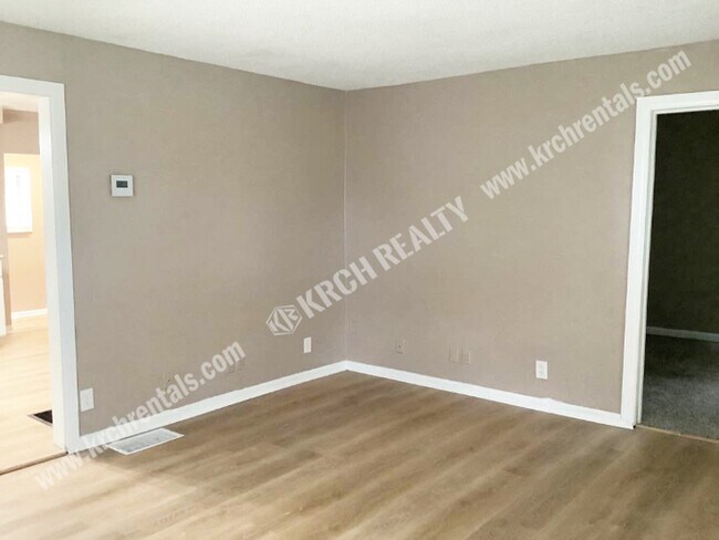 Foto del edificio - Nice 3-Bedroom Home with Yard