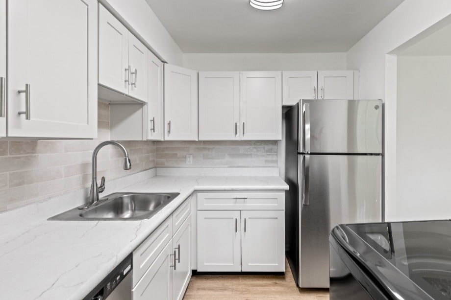 Prestige Kitchen Style (shown here in a 2-bedroom apartment) - Springetts Apartments