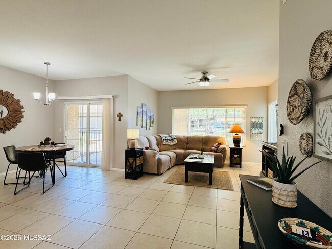 Foto del edificio - 1500 E Pusch Wilderness Dr