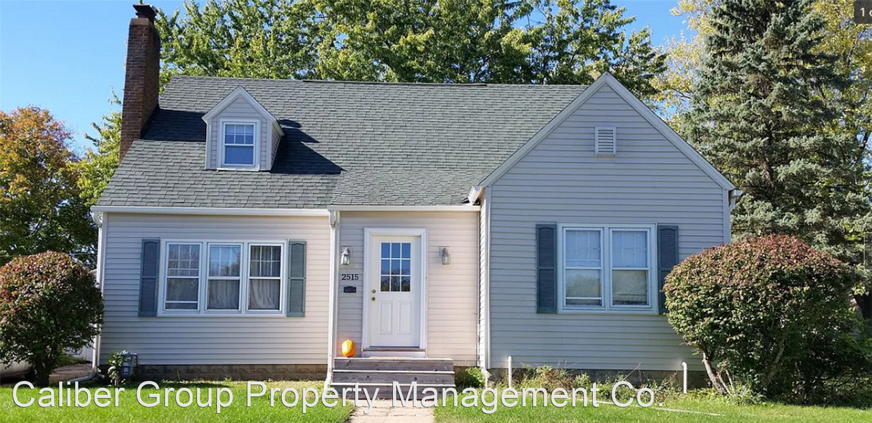 Primary Photo - 4 br, 2 bath House - 2515 Iowa St