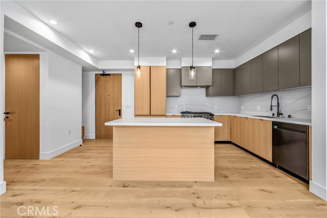 Foto del edificio - 10352 Riverside Dr