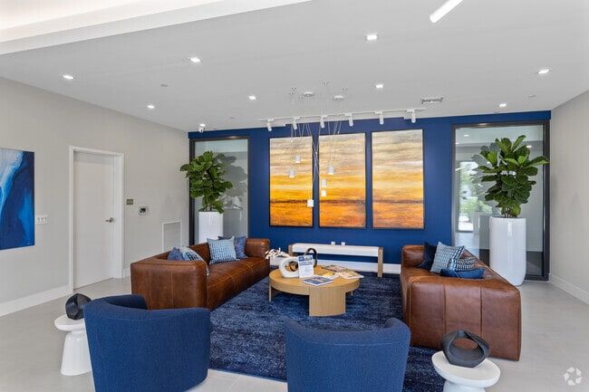 Lobby Photo - Avery Lake Worth