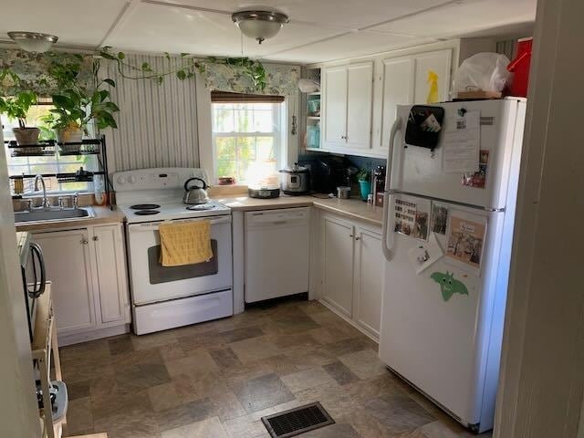 Building Photo - 25 Maple St