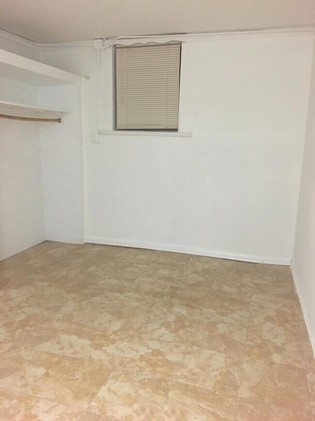 Foto del edificio - 3016 84th St