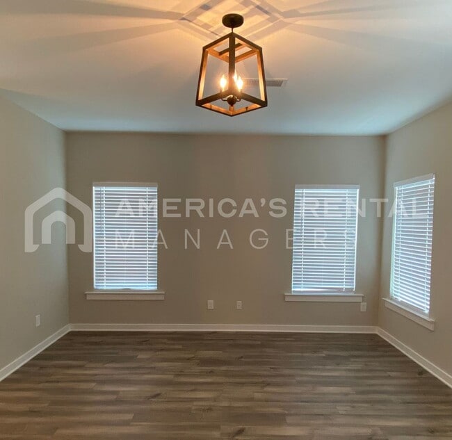 Building Photo - 1540 Brookhaven Dr