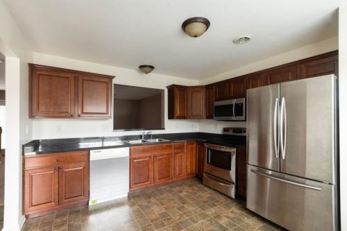 Foto del edificio - 3750 Mazeland Court