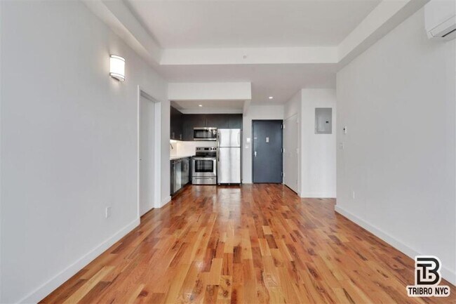 Foto del edificio - 2 bedroom in Brooklyn NY 11233