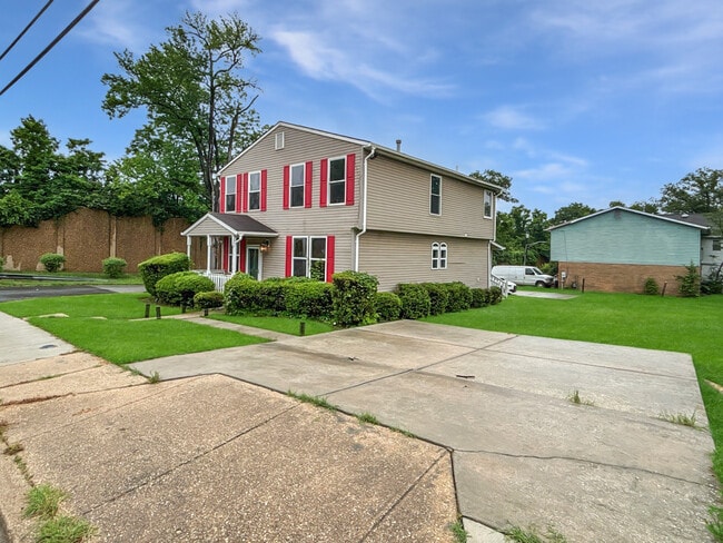 Building Photo - 8905 Glenarden Pkwy